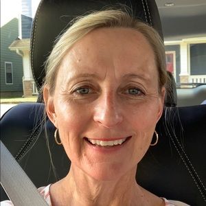 Meet your Posher, Denise